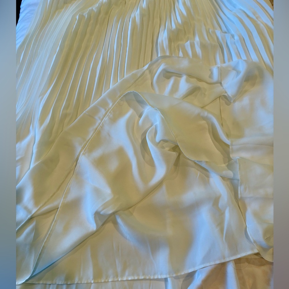 J.Crew Ivory Pleated Skirt NWT - Picture 3 of 4